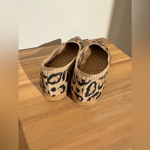 Vivaia Tamia Walker Flats Dark Leopard Size 37 US 7/7.5 EUC - Picture 7 of 10